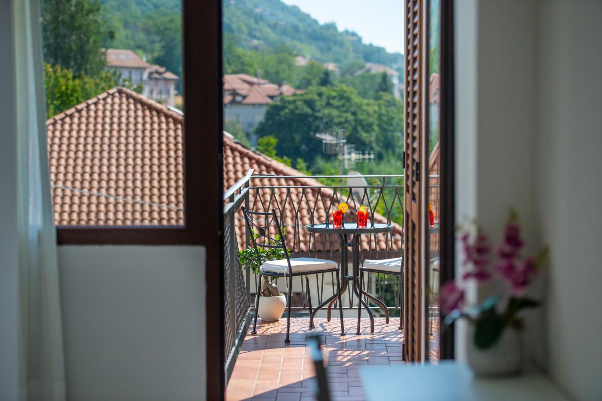 アジェーロラ Raggio Di Sole Bed & Breakfast エクステリア 写真