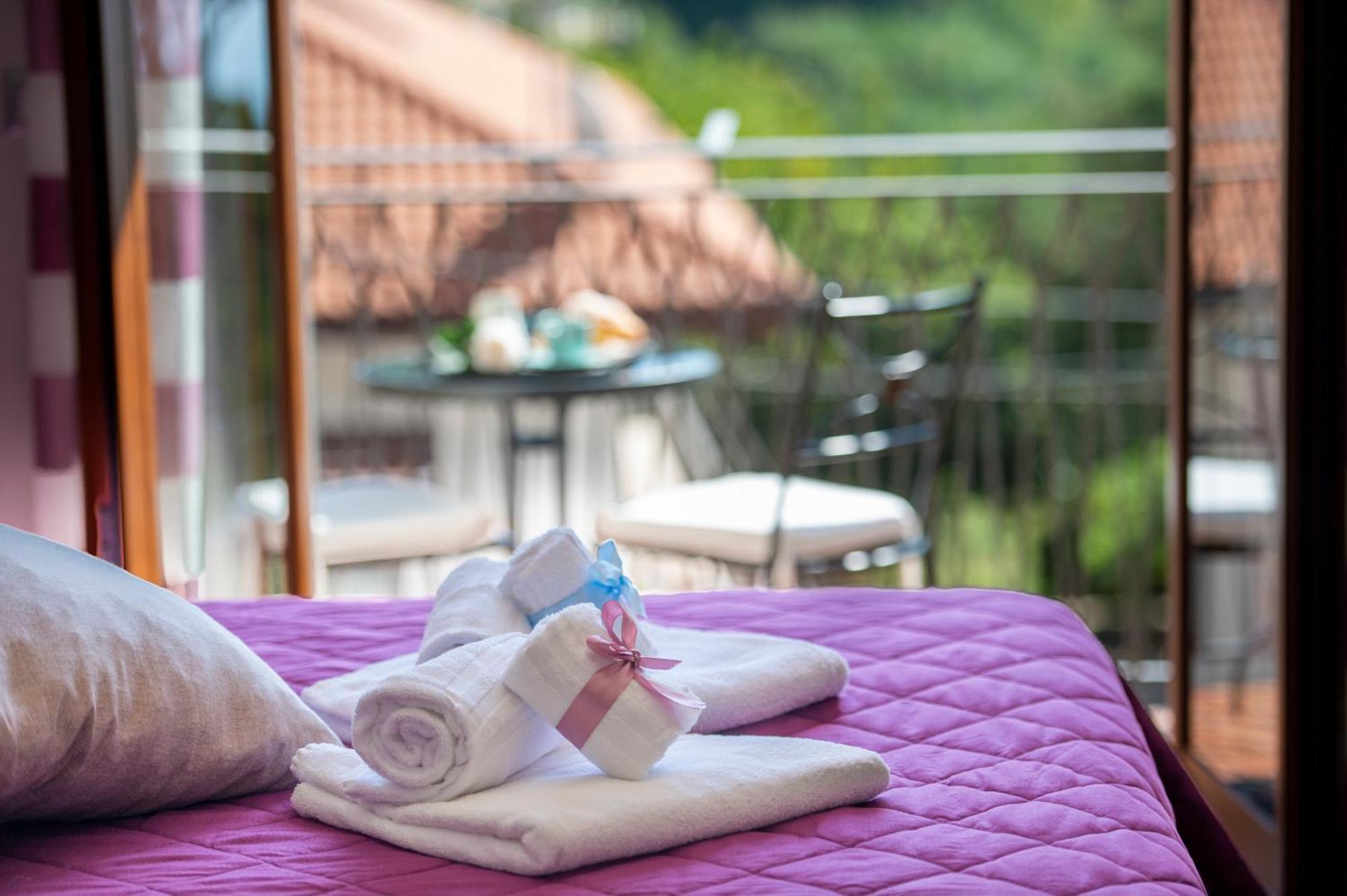 アジェーロラ Raggio Di Sole Bed & Breakfast エクステリア 写真