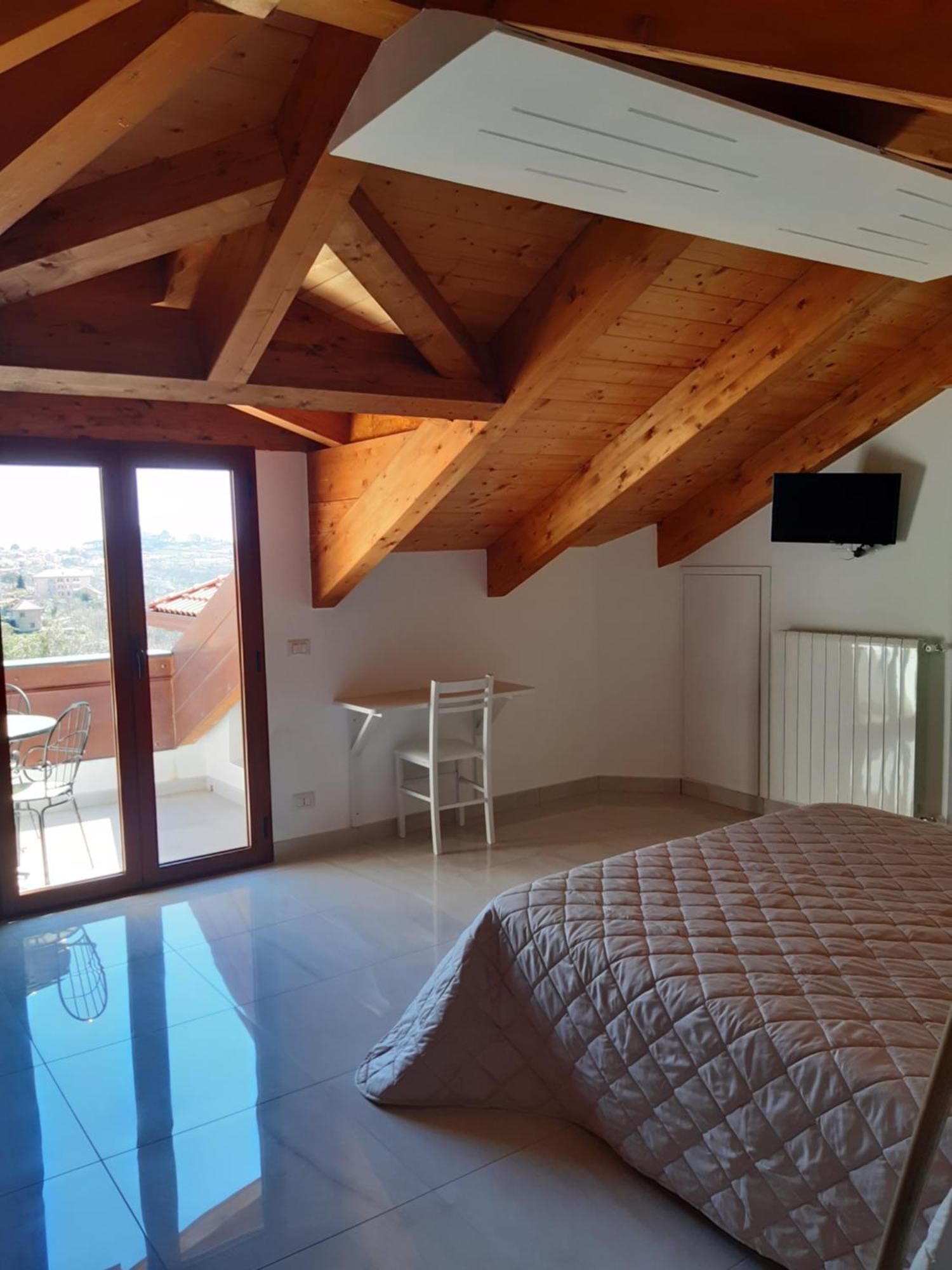 アジェーロラ Raggio Di Sole Bed & Breakfast エクステリア 写真